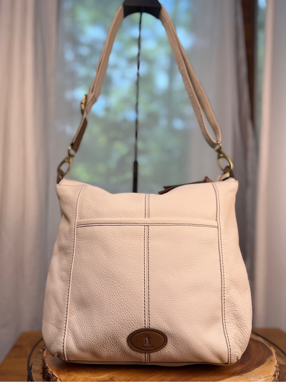 Fossil Morgan Traveler Leather Crossbody Bag Bone Ivory Brass Key Fob NWOT - Picture 2 of 13